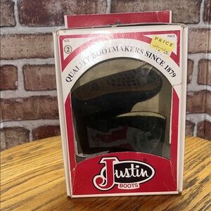 Infant Justin boots size 2M